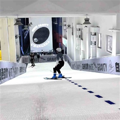 Matiranje suhih padina probija sezonska ograničenja, omogućujući skijaško isk...